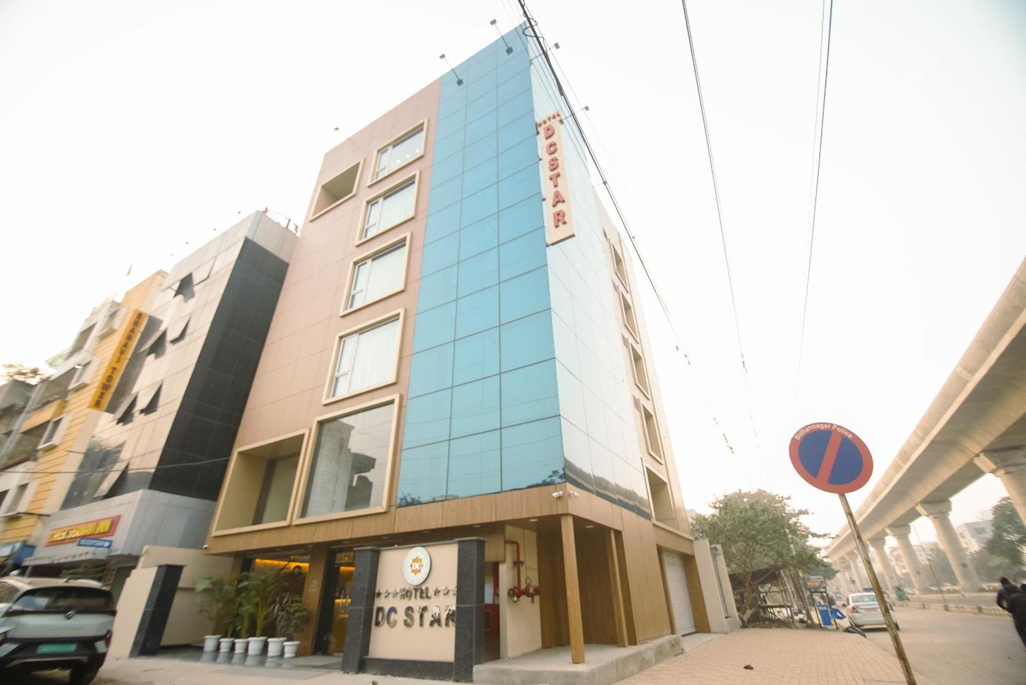 Hotel Dc Star Kolkata Bagian luar foto