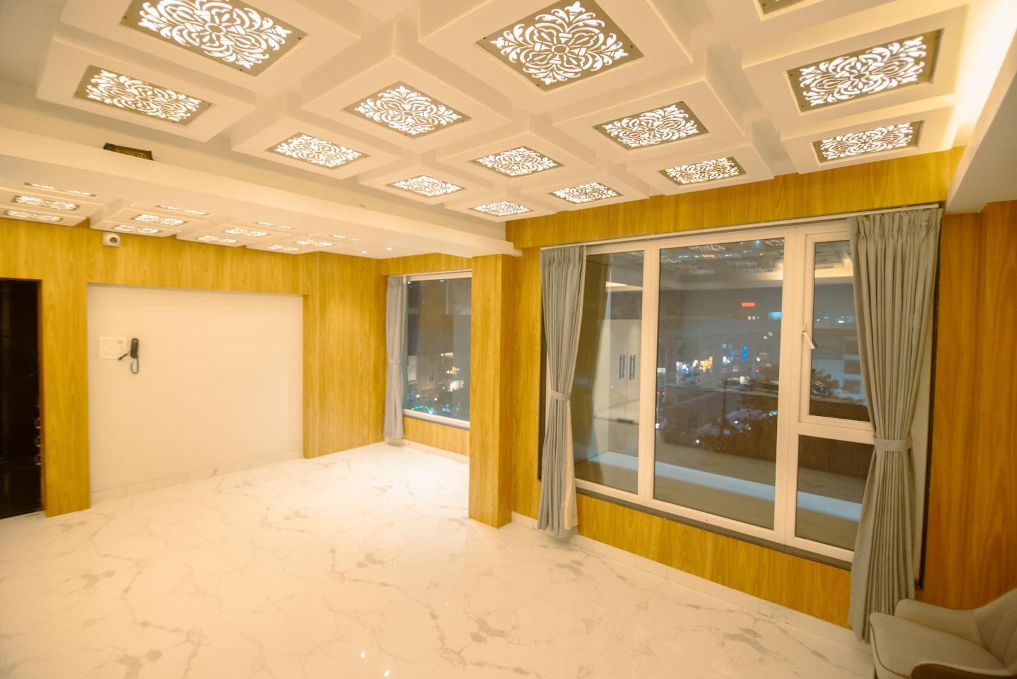 Hotel Dc Star Kolkata Bagian luar foto