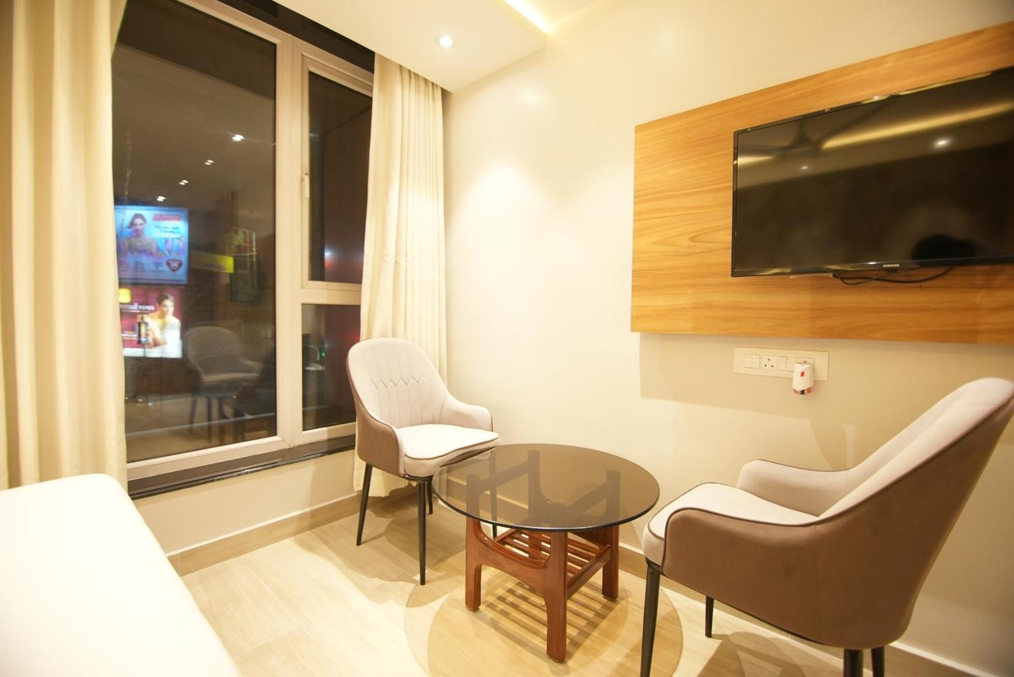 Hotel Dc Star Kolkata Bagian luar foto