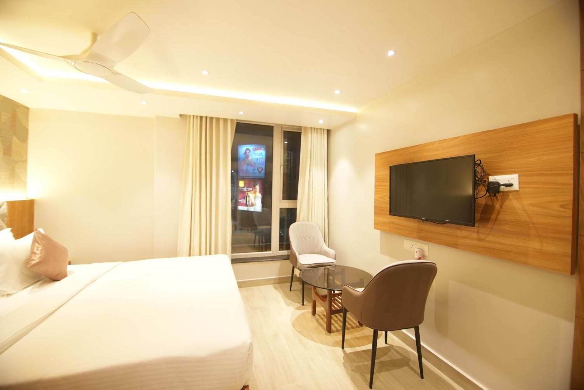 Hotel Dc Star Kolkata Bagian luar foto