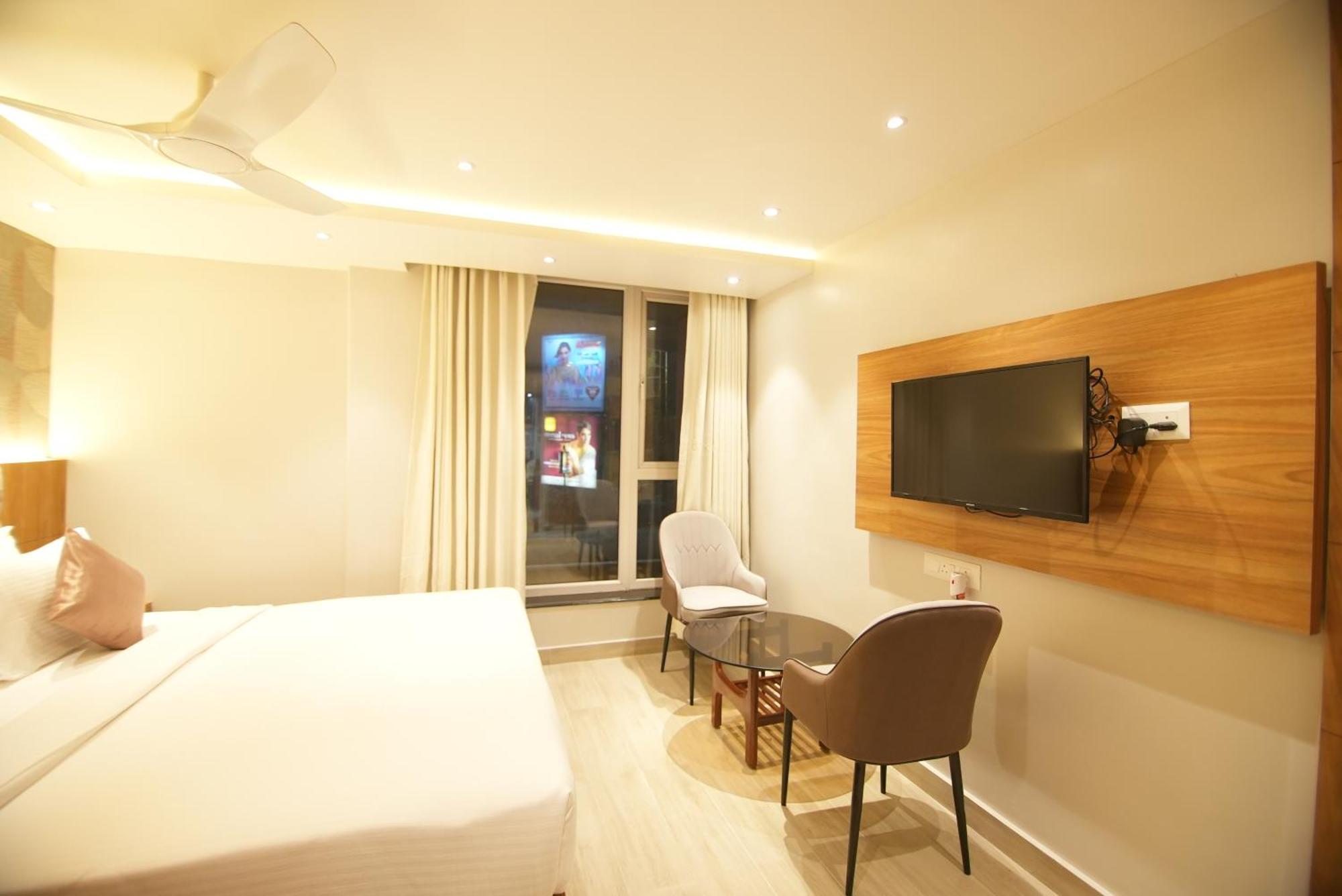 Hotel Dc Star Kolkata Bagian luar foto