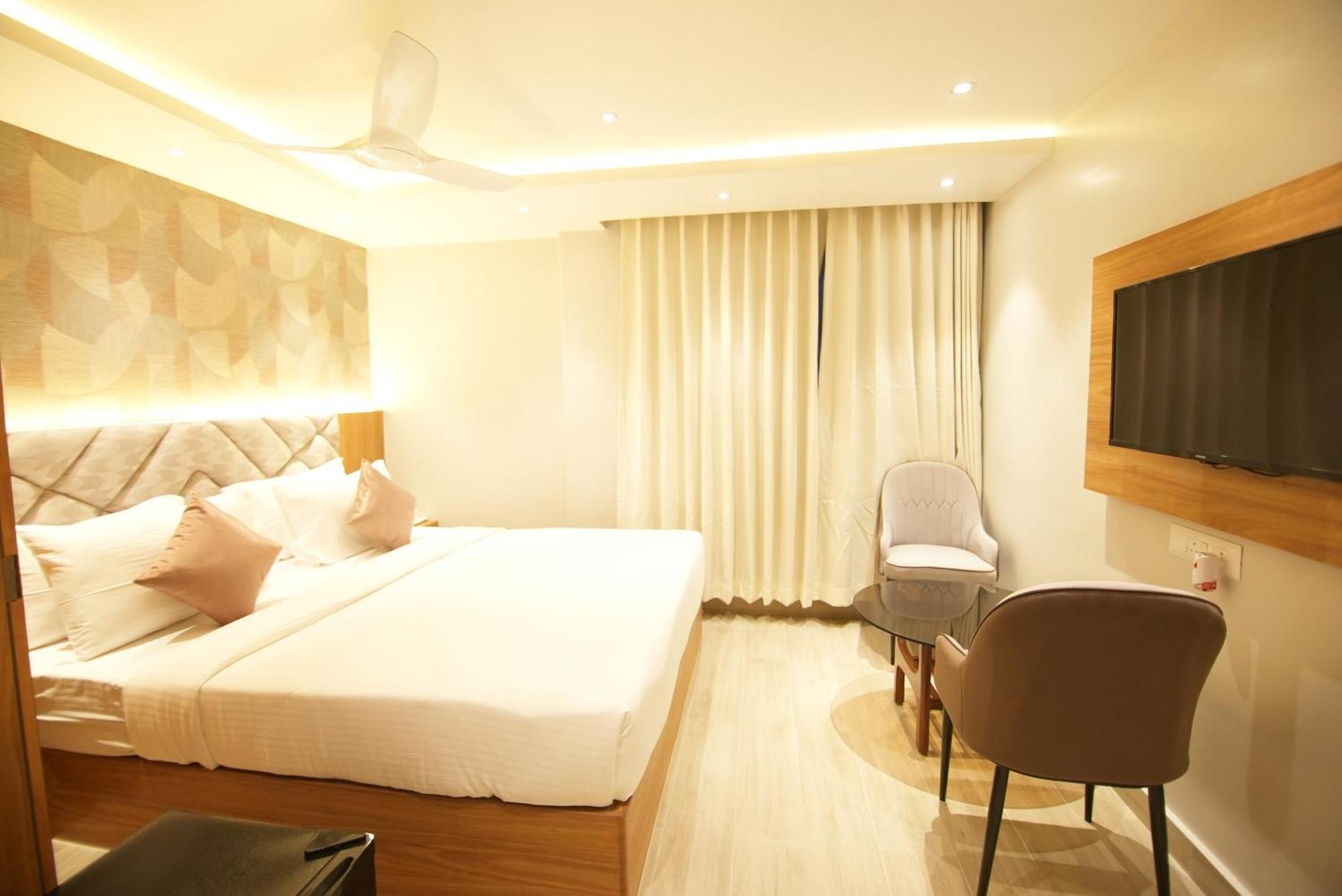 Hotel Dc Star Kolkata Bagian luar foto
