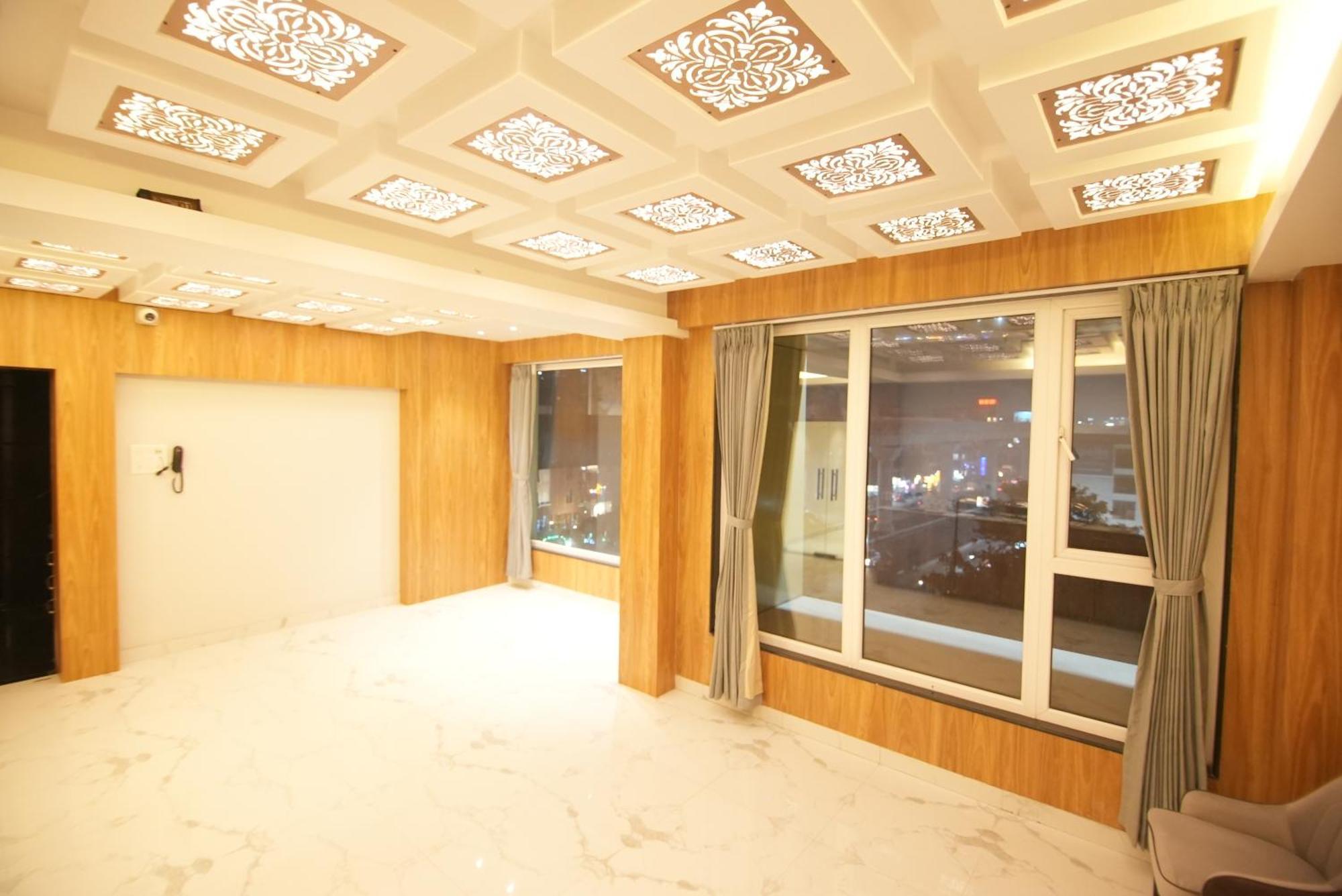Hotel Dc Star Kolkata Bagian luar foto
